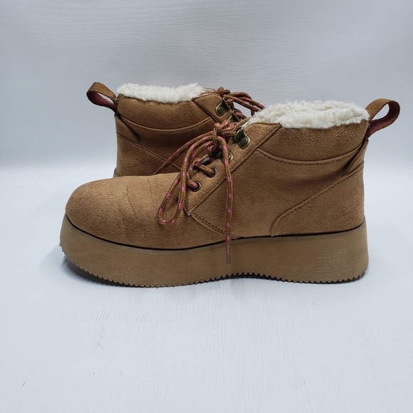 American Eagle Platform Ankle boots Lace Up Faux Suede Lined Size 8 Tan - Picture 11 of 14